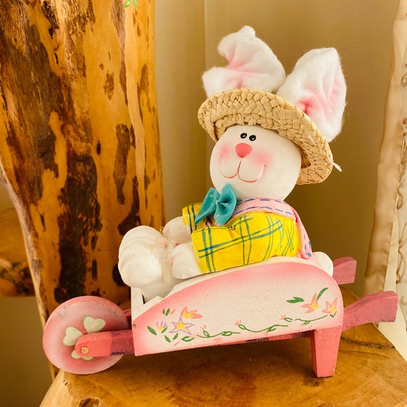 Easter bunny - Picture 1 of 4